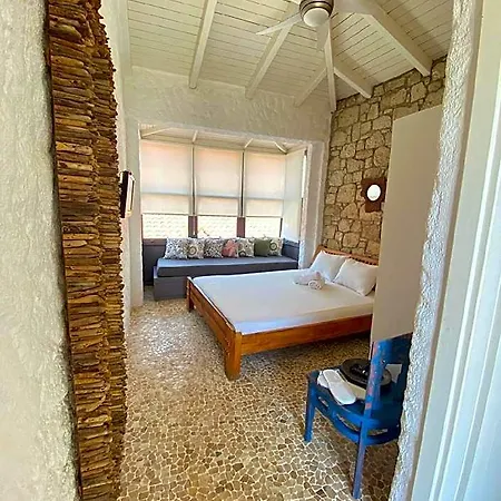 Ala Alacati Szálloda 3*